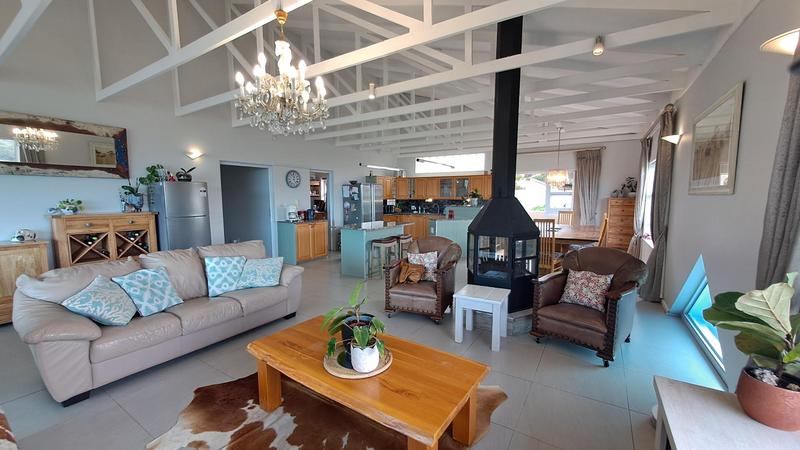 5 Bedroom Property for Sale in Stilbaai Wes Western Cape